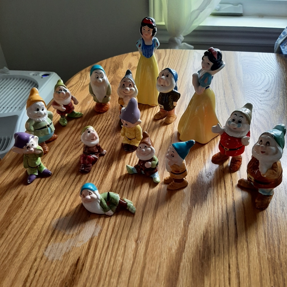 Lot Disney figurines